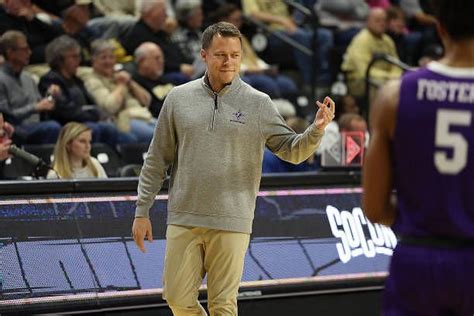 furman basketball coach staff